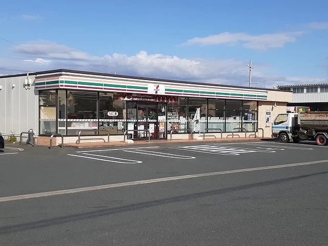 セブン-イレブン 浜松白鳥町店まで750m