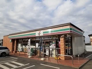 セブンイレブンまで334m