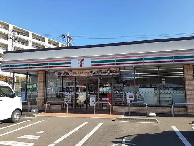 セブンイレブン泉中央２丁目店まで650m
