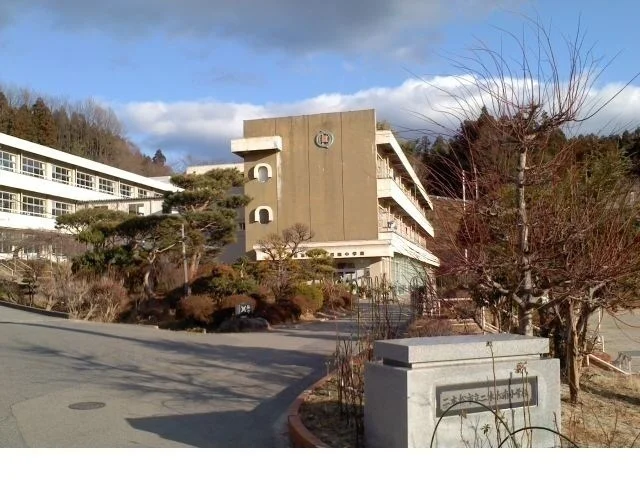 二本松南小学校まで1400m