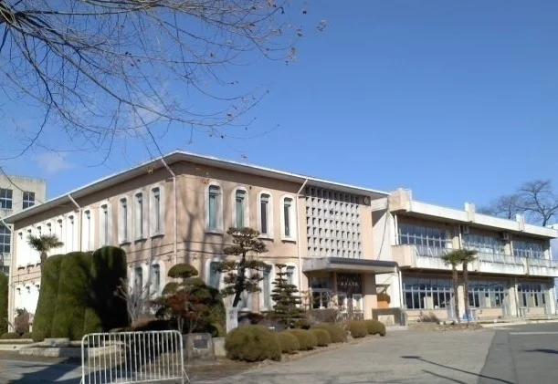 油井小学校まで1800m