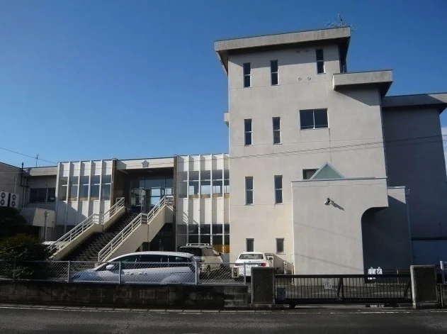 西小学校まで1100m