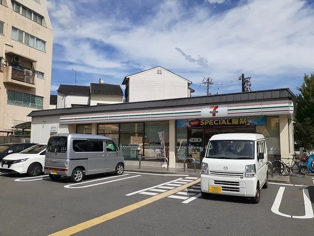 セブンイレブン一乗寺北大丸店まで164m