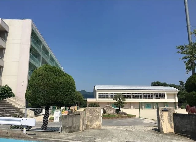 昭和西小学校まで240m