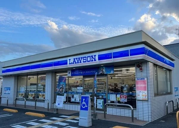 ローソン米子三本松口店まで160m