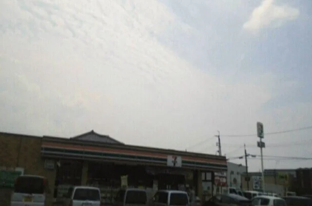 セブンイレブン紀の川下井阪店様まで750m