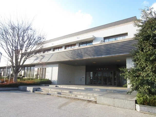 矢掛町庁舎まで500m
