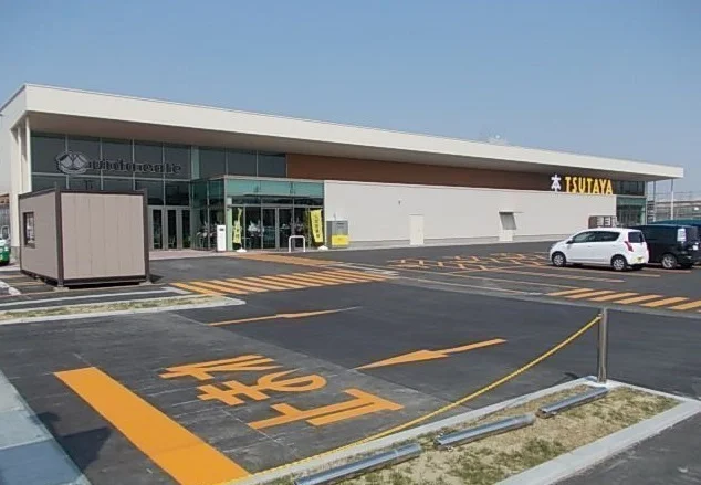 ＴＳＵＴＡＹＡニュータウン店まで500m