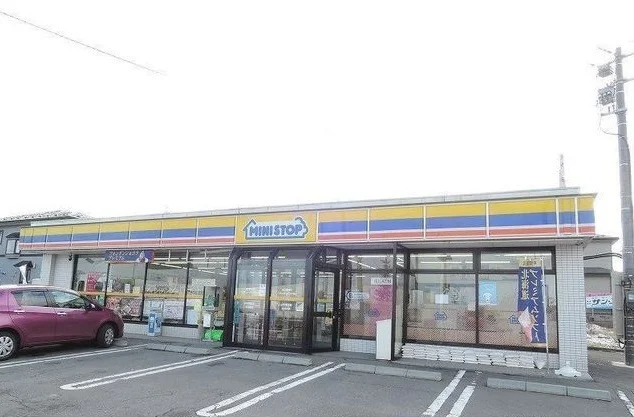 ミニストップ八戸ニュータウン店まで1100m