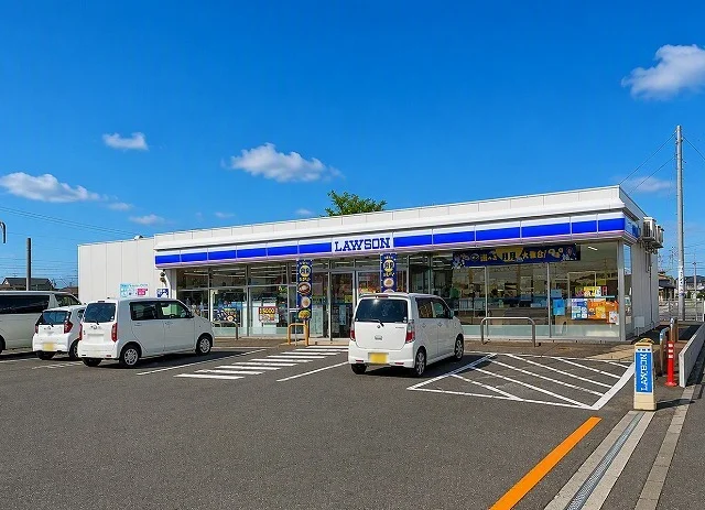 ローソン秋田牛島駅前店まで451m