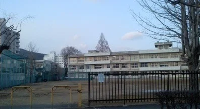 福島市立第二中学校まで400m
