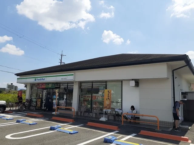 ファミリーマート 松尾大社前店まで800m