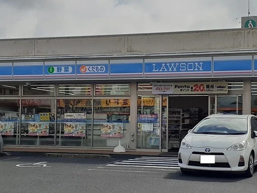 ローソン加世田東本町店まで1000m
