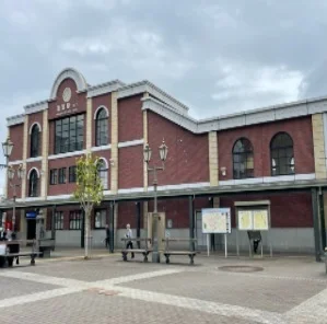 若葉駅まで300m