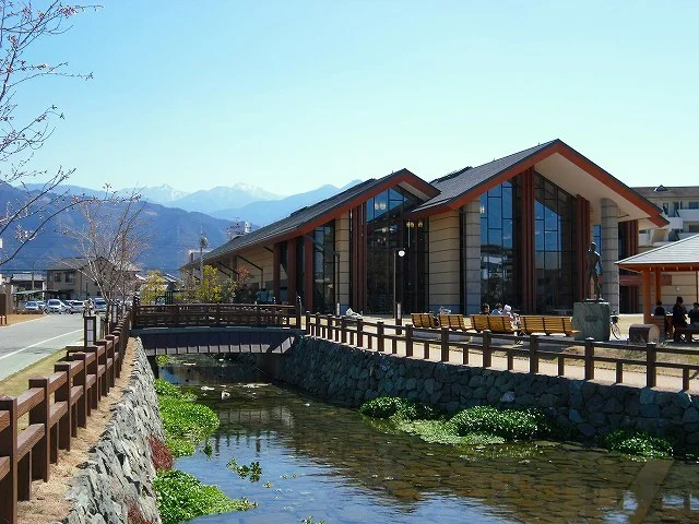 西条図書館様まで500m