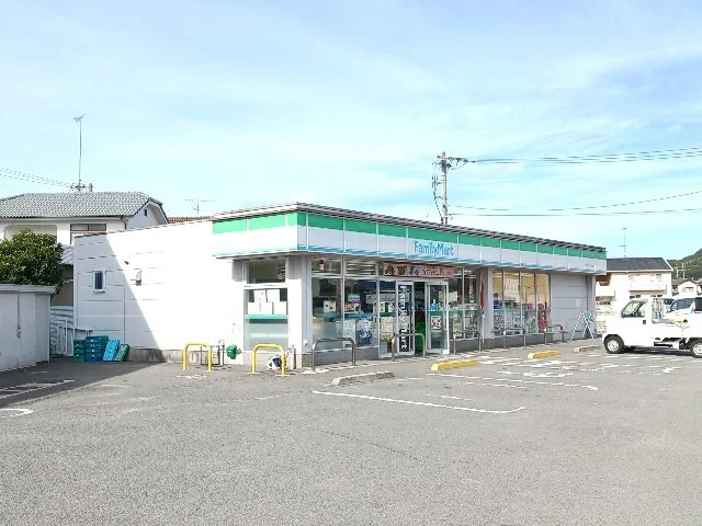 ファミリーマート郷桜井３丁目まで500m