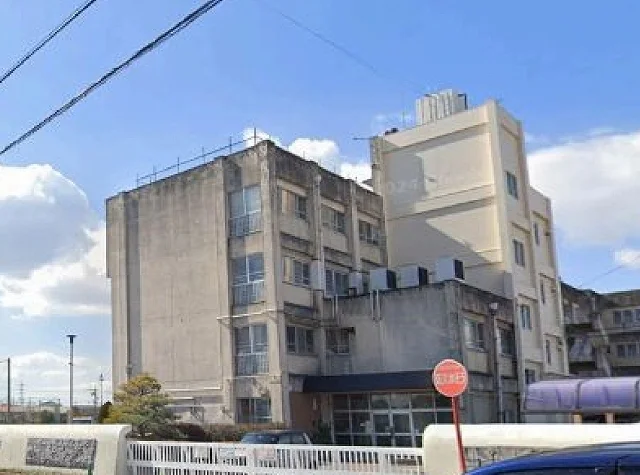 港小学校まで700m
