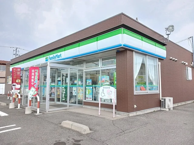 ファミリーマート能代南店まで217m