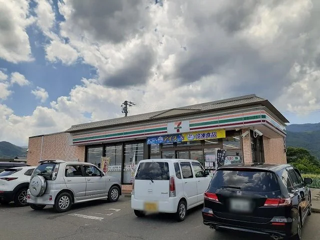 セブンイレブン　信州山形店まで1900m