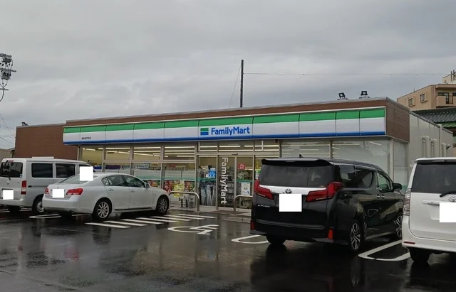 ファミリーマートまで350m