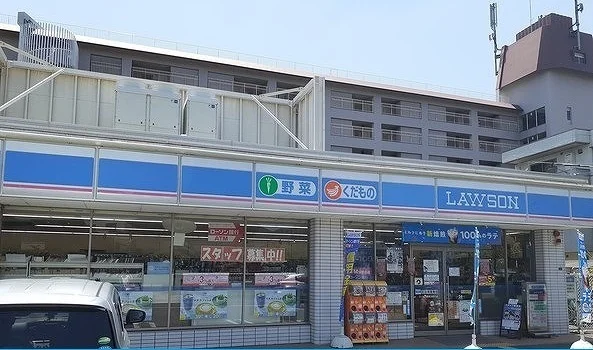ローソン様まで40m