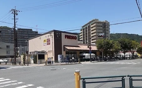 フレスコ様まで450m