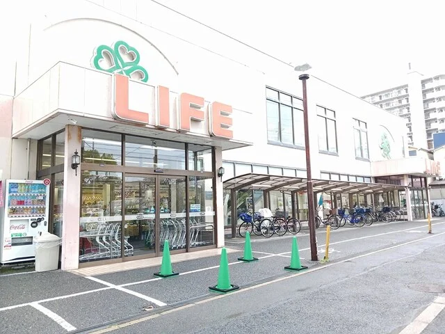 ライフ八尾竹渕店様まで947m