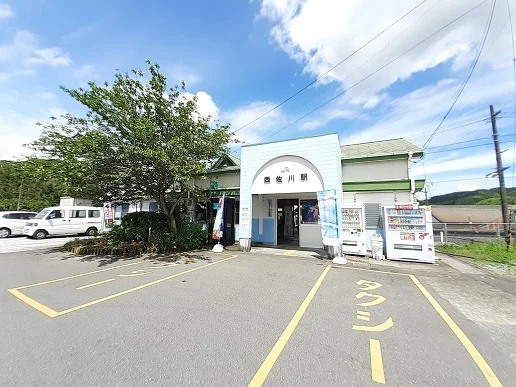 西佐川駅まで1700m