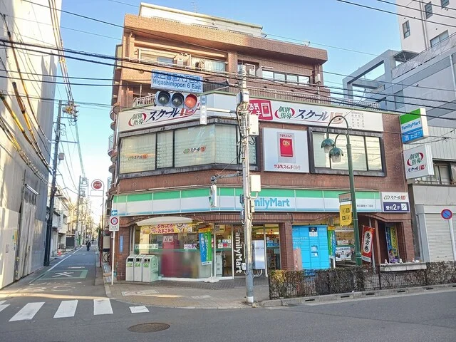 ファミリーマート東日暮里６店まで28m