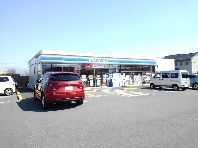 ローソン甲府堀之内店まで500m