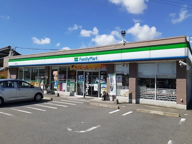ファミリーマート碧南鶴見町店まで546m