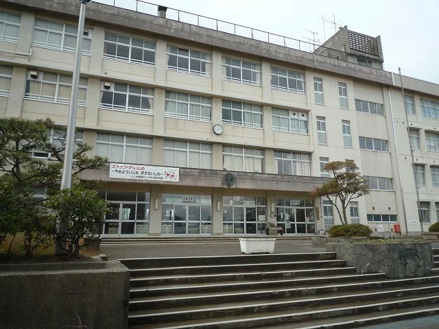 西内野小学校まで650m