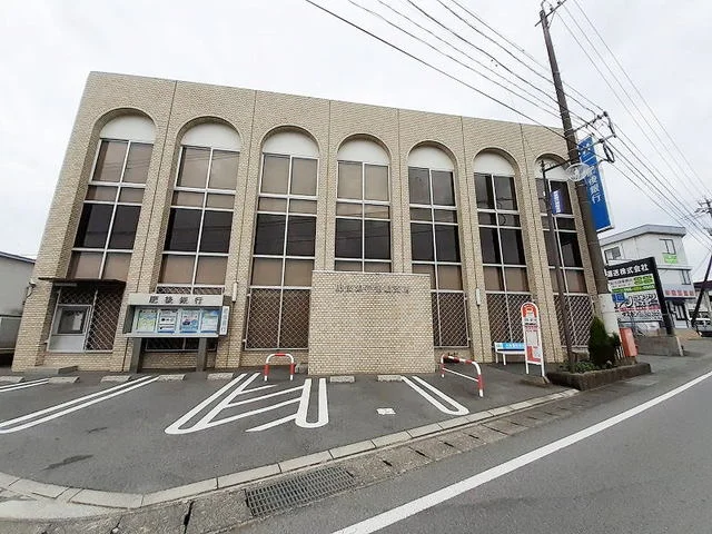 肥後銀行御船支店まで550m