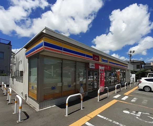 ミニストップ小松島町店さんまで554m