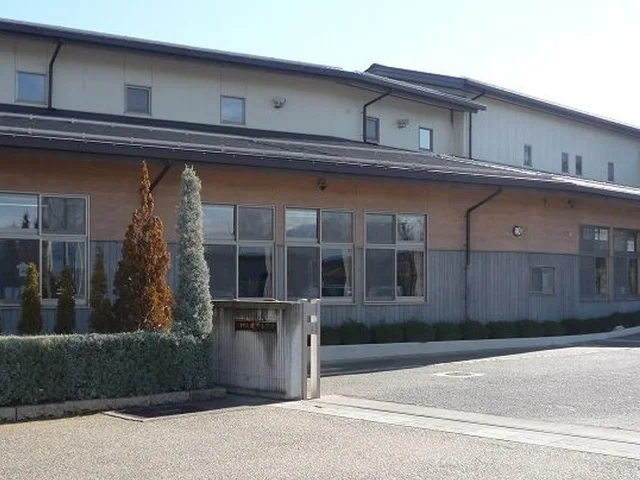 城下小学校まで1200m