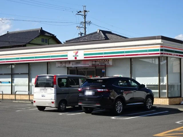 セブンイレブン　旭２丁目店まで600m