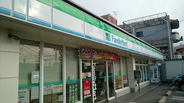 ファミリーマート我如古２丁目店まで1500m