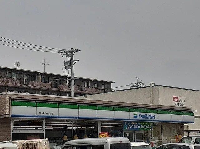 ファミリーマートまで600m