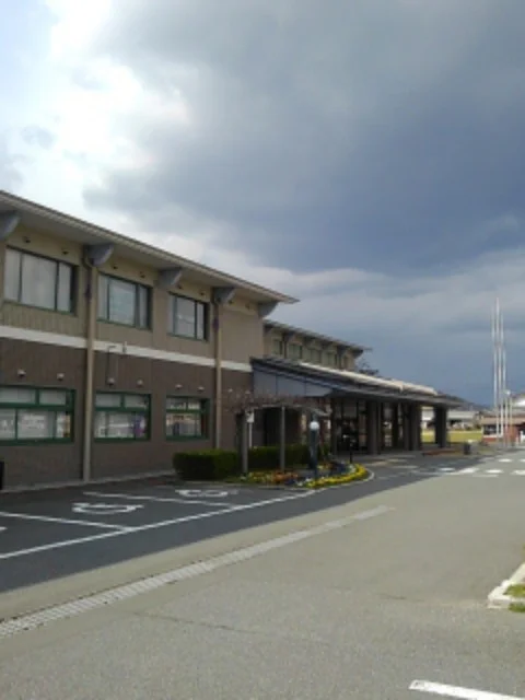 高島市役所　安曇川支所まで350m