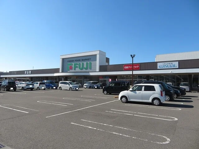 フジ安城寺店様まで500m