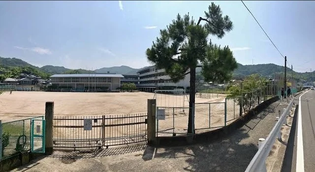 音戸小学校まで1000m