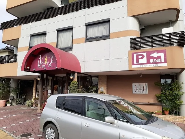 ガトーアンリー（洋菓子店）まで360m