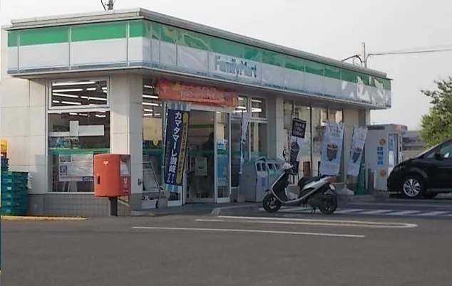 ファミリーマート仏生山南店さんまで500m