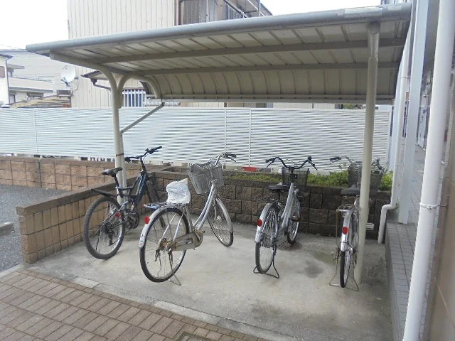 屋根付き駐輪場