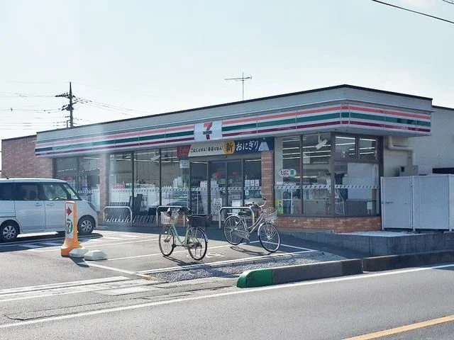 セブンイレブンまで1200m