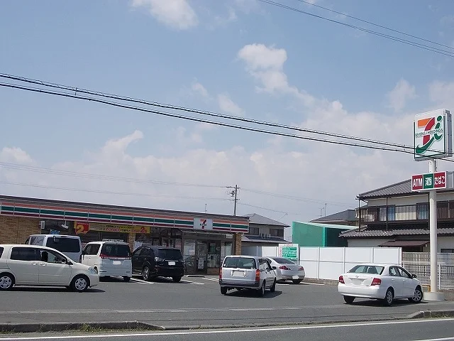 セブンイレブン磐田加茂西店まで350m