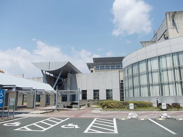 磐田市役所豊田図書館まで950m