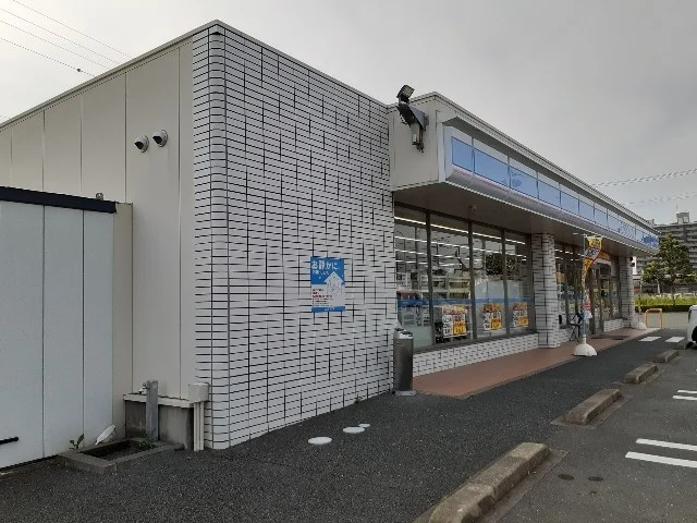 ローソン磐田本郷店まで700m