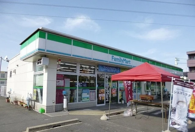 ファミリーマート　間々観音前店まで500m