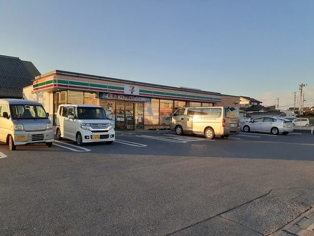 セブンイレブン富津下飯野店まで1000m